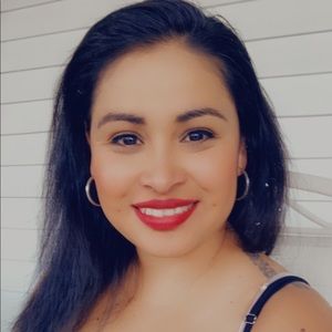 Meet your Posher, Becky